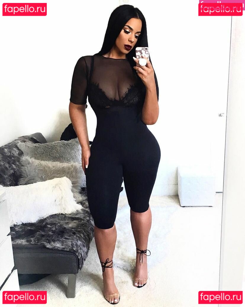 Gemma Walshe Nude Onlyfans Photo 12