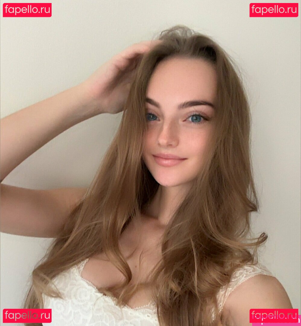 Klara Cechova Nude Onlyfans Photo 7