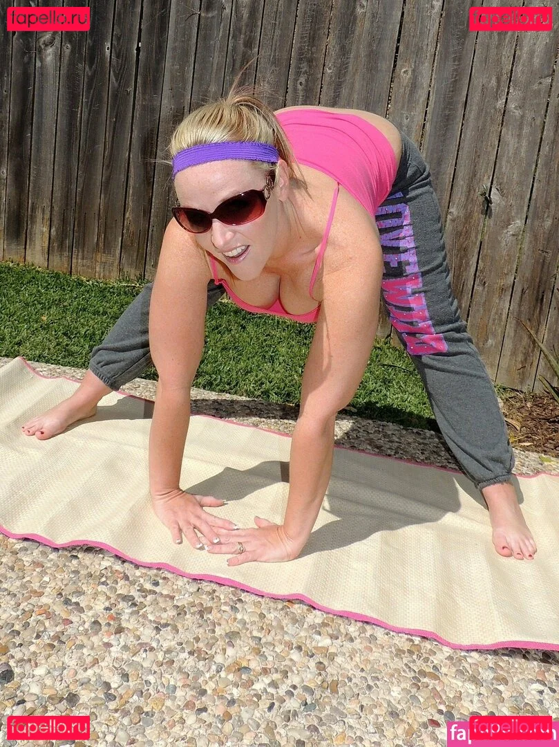 deesiren Onlyfans Photo Gallery 