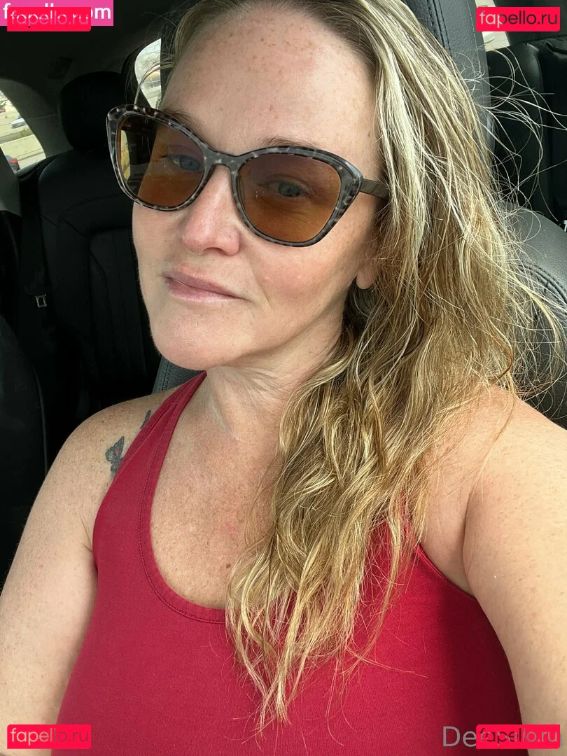 deesiren Onlyfans Photo Gallery 