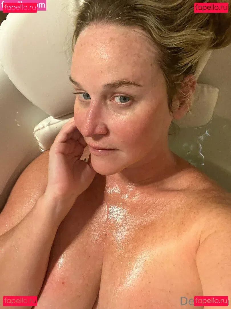 deesiren Onlyfans Photo Gallery 