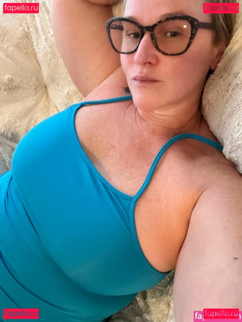 deesiren Onlyfans Photo Gallery 