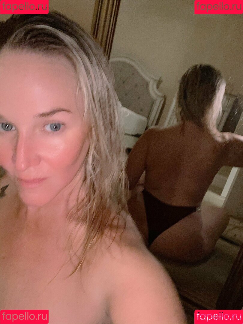 deesiren Onlyfans Photo Gallery 