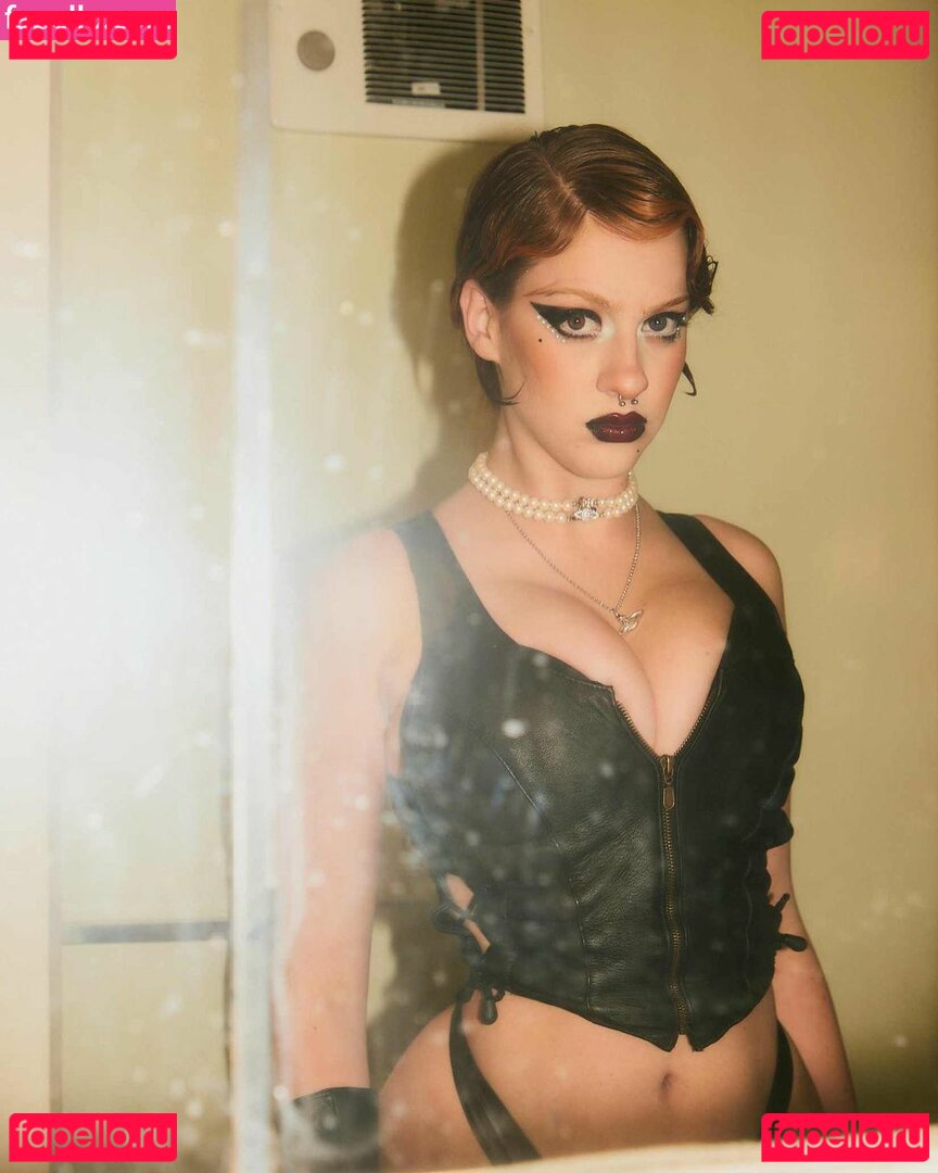 illumitati Nude Onlyfans Photo 18