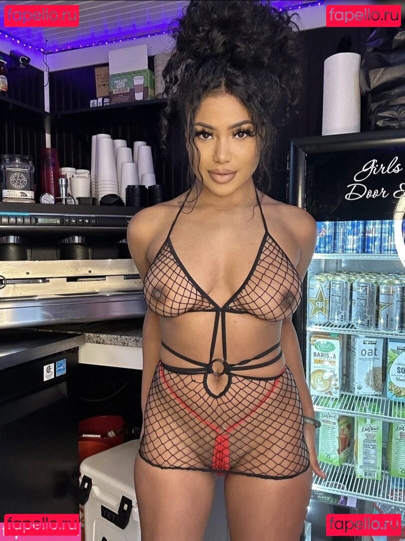 Zoebarista Nude Onlyfans Photo 40