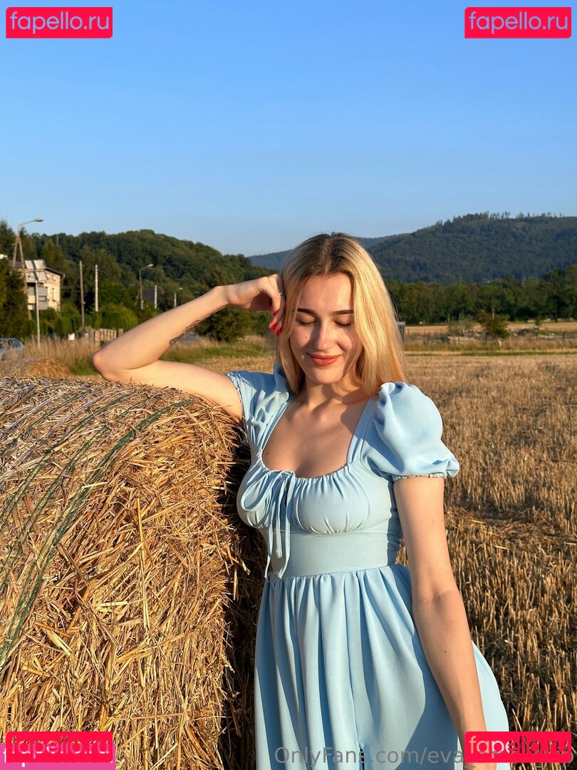 Eva Amelia Nude Onlyfans Photo 11