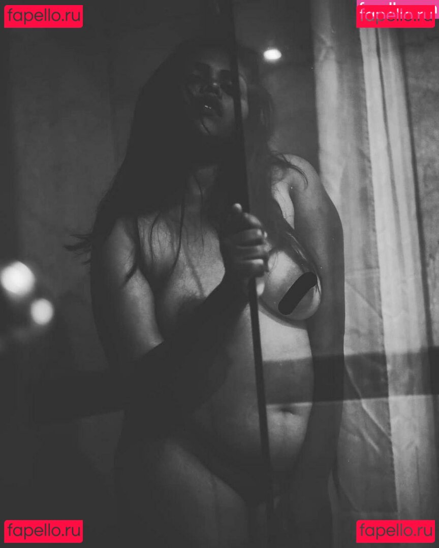 Fire Fly Nude Onlyfans Photo 12