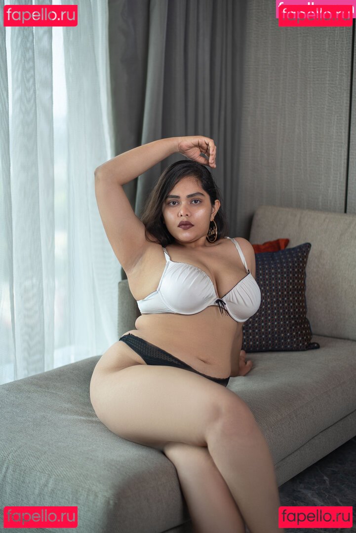 Fire Fly Nude Onlyfans Photo 8