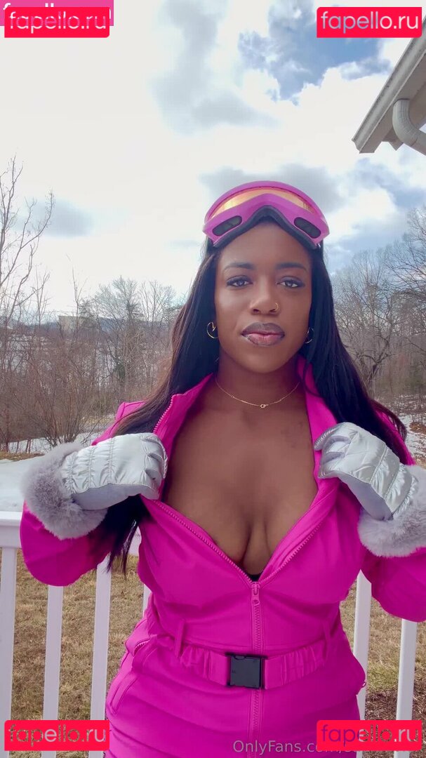 Sachia Vickery Nude Onlyfans Photo 9