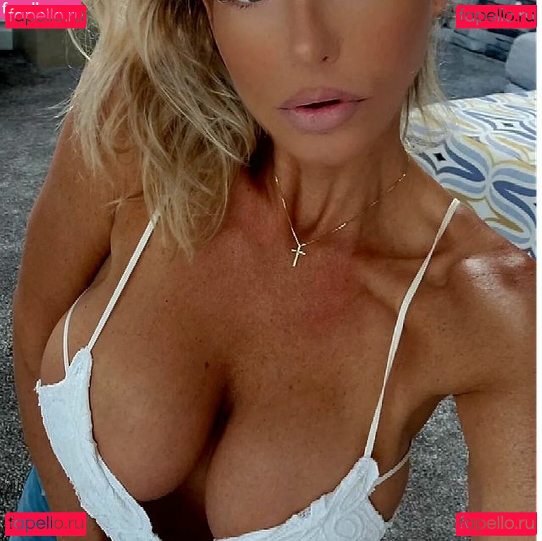 TheProperPrincess Nude Onlyfans Photo 9