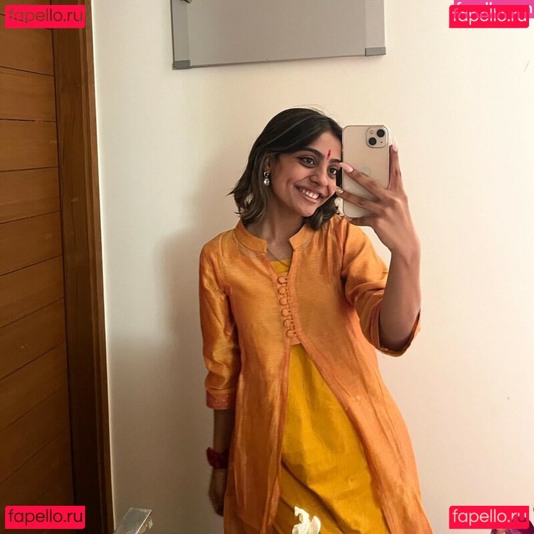 Charvi Bhatt Nude Onlyfans Photo 11