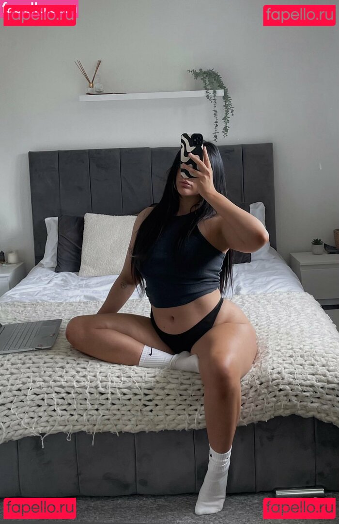 Ktuncensored Nude Onlyfans Photo 17