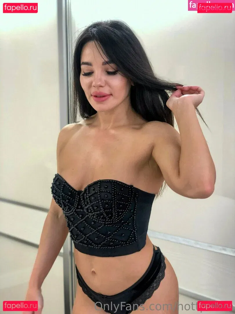 hottpolina Onlyfans Photo Gallery 