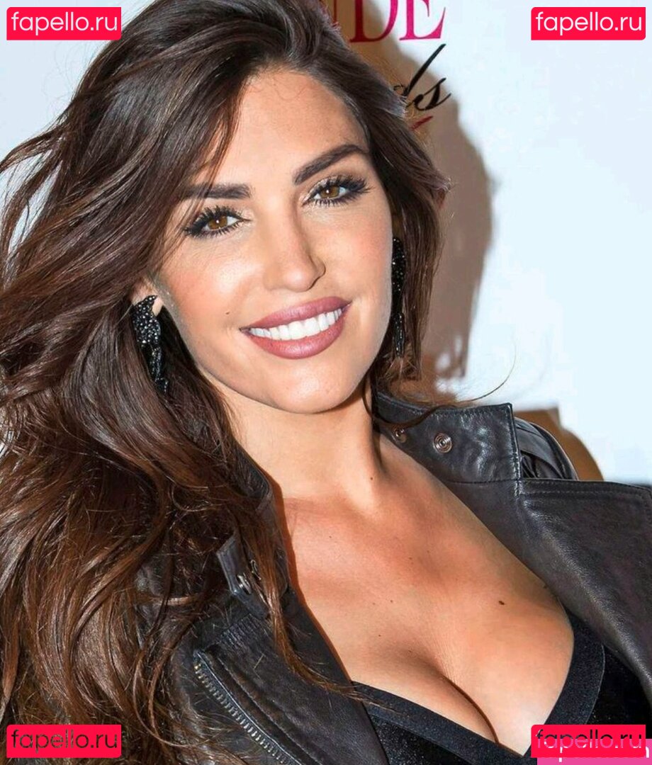Yolanthe Cabau Nude Onlyfans Photo 24