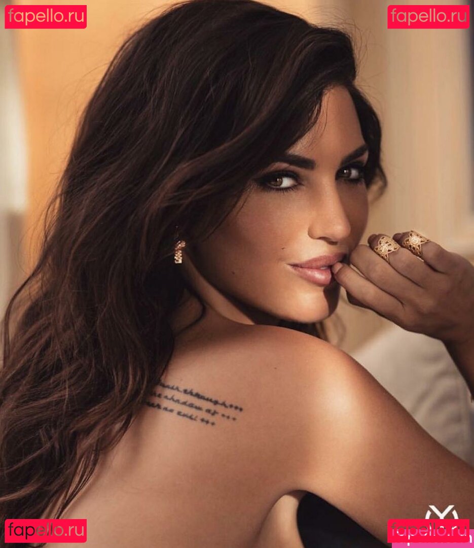 Yolanthe Cabau Nude Onlyfans Photo 20