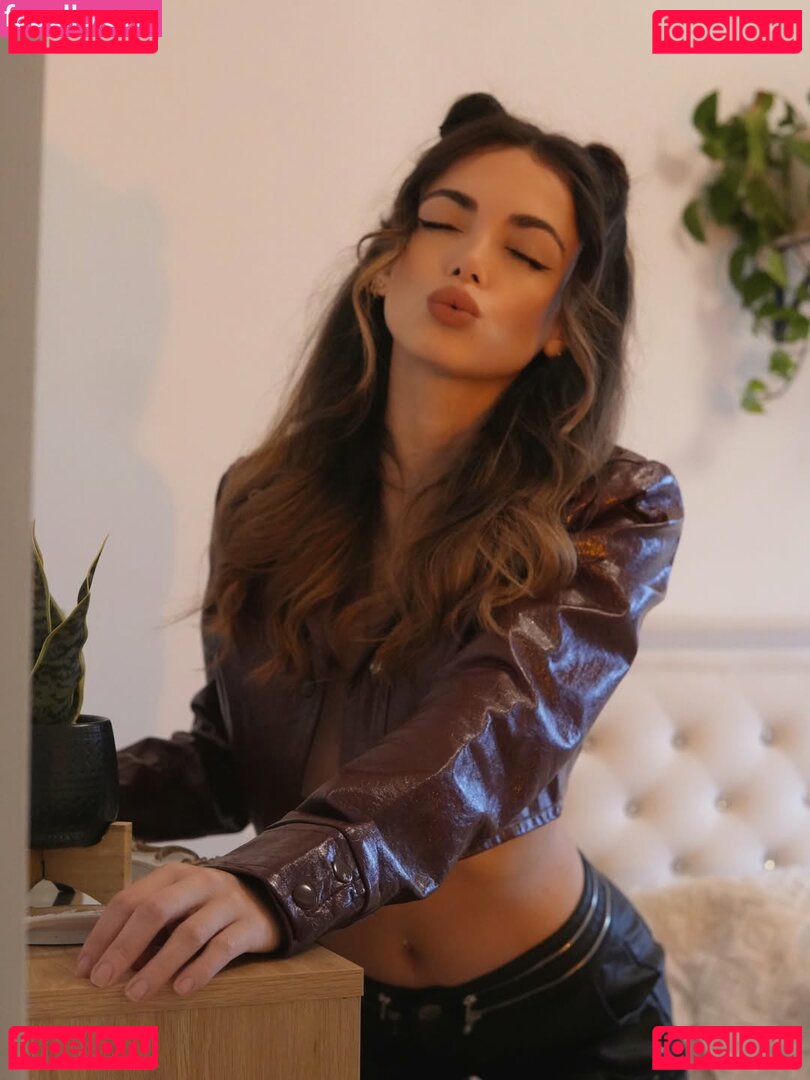 Cloe Greco Nude Onlyfans Photo 7