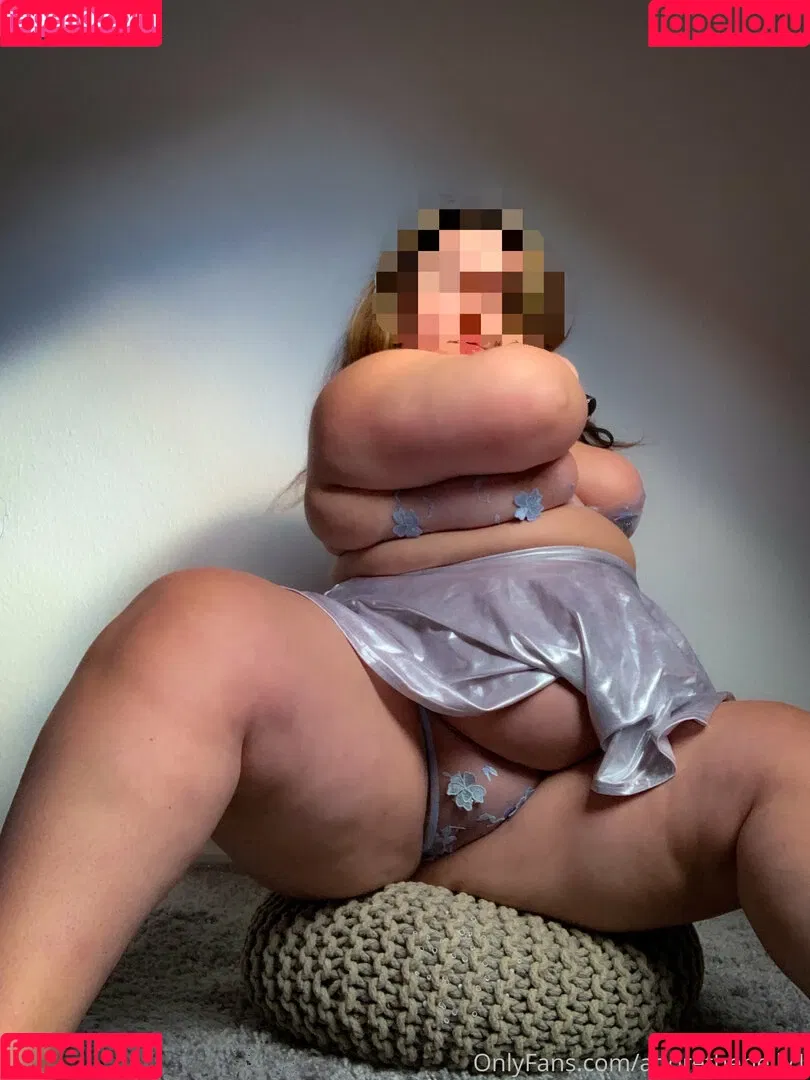 adorethebelly1 Onlyfans Photo Gallery 