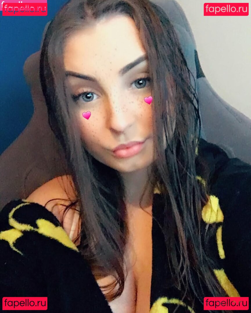 Al3xxandra Nude Onlyfans Photo 9