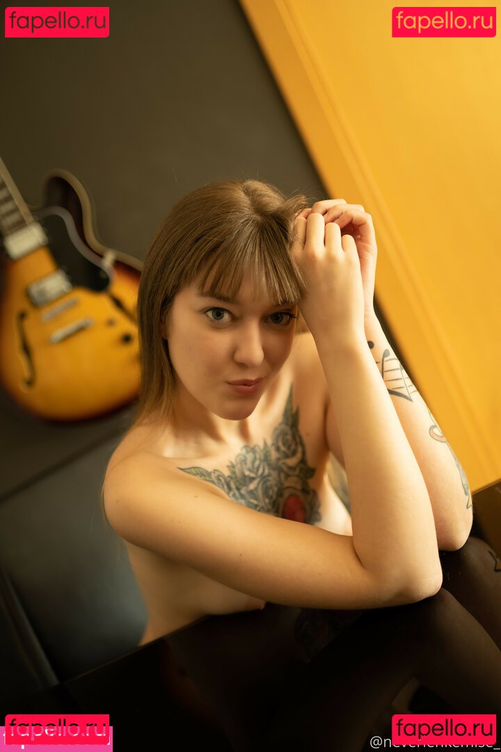 Ali Suicide Nude Onlyfans Photo 14