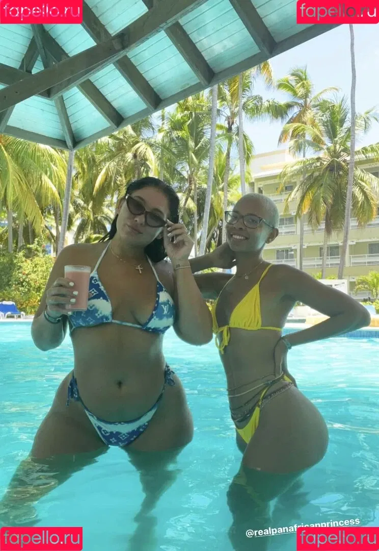 chelzmarie_ Onlyfans Photo Gallery 