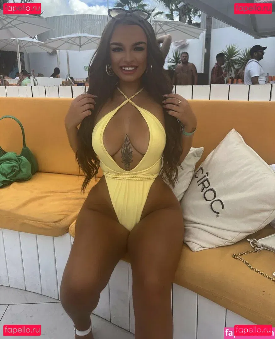 chelzmarie_ Onlyfans Photo Gallery 