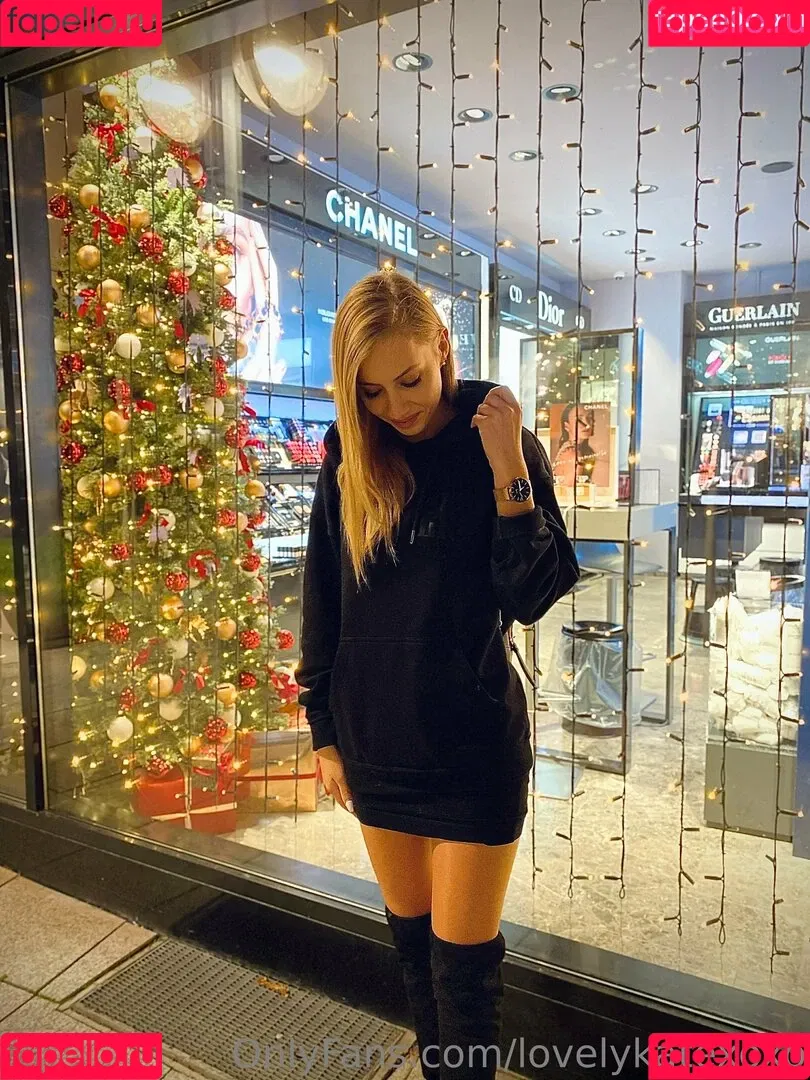 lovelykatexoxo Onlyfans Photo Gallery 