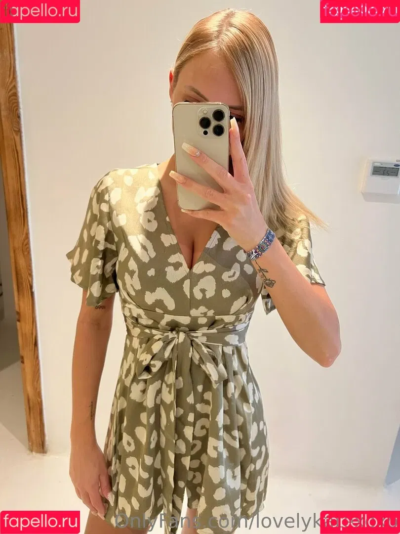 lovelykatexoxo Onlyfans Photo Gallery 