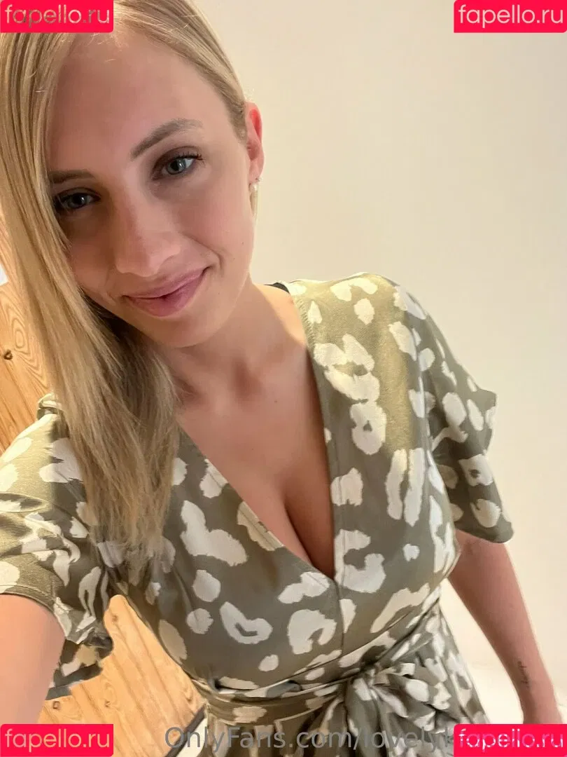 lovelykatexoxo Onlyfans Photo Gallery 