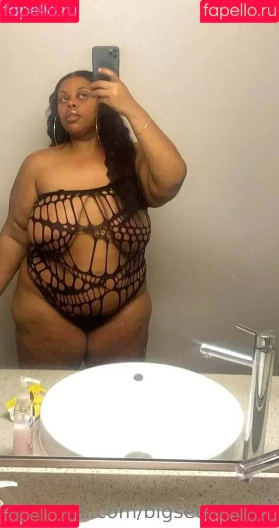 bigseeeeexxy Onlyfans Photo Gallery 