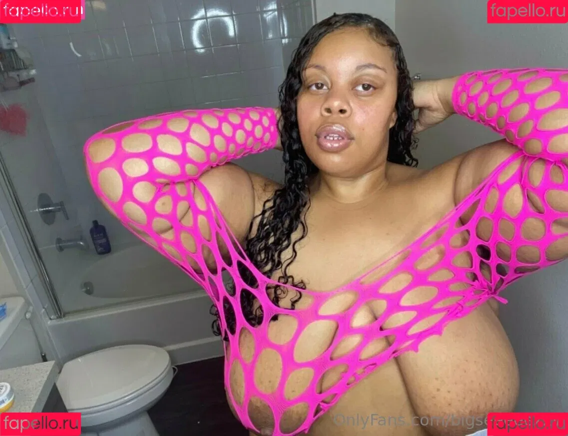 bigseeeeexxy Onlyfans Photo Gallery 