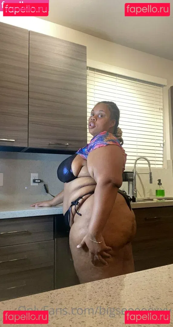 bigseeeeexxy Onlyfans Photo Gallery 