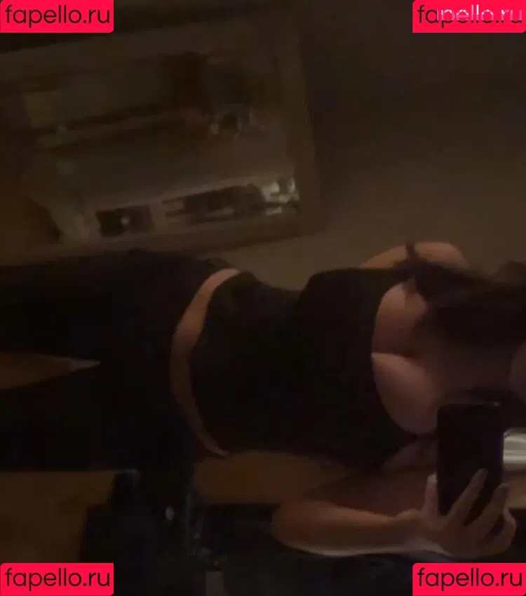 Sara B Onlyfans Photo Gallery 