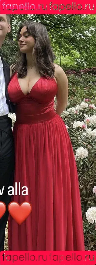 Sara B Onlyfans Photo Gallery 