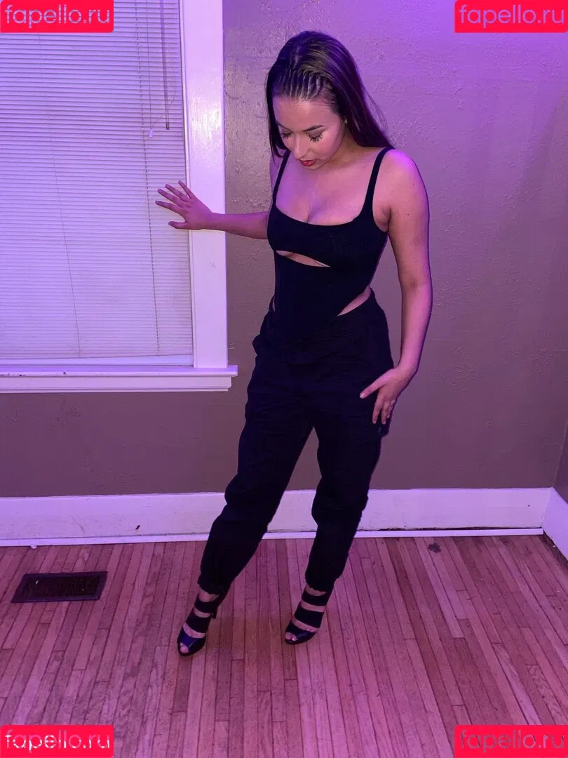 Kyla Romero Onlyfans Photo Gallery 