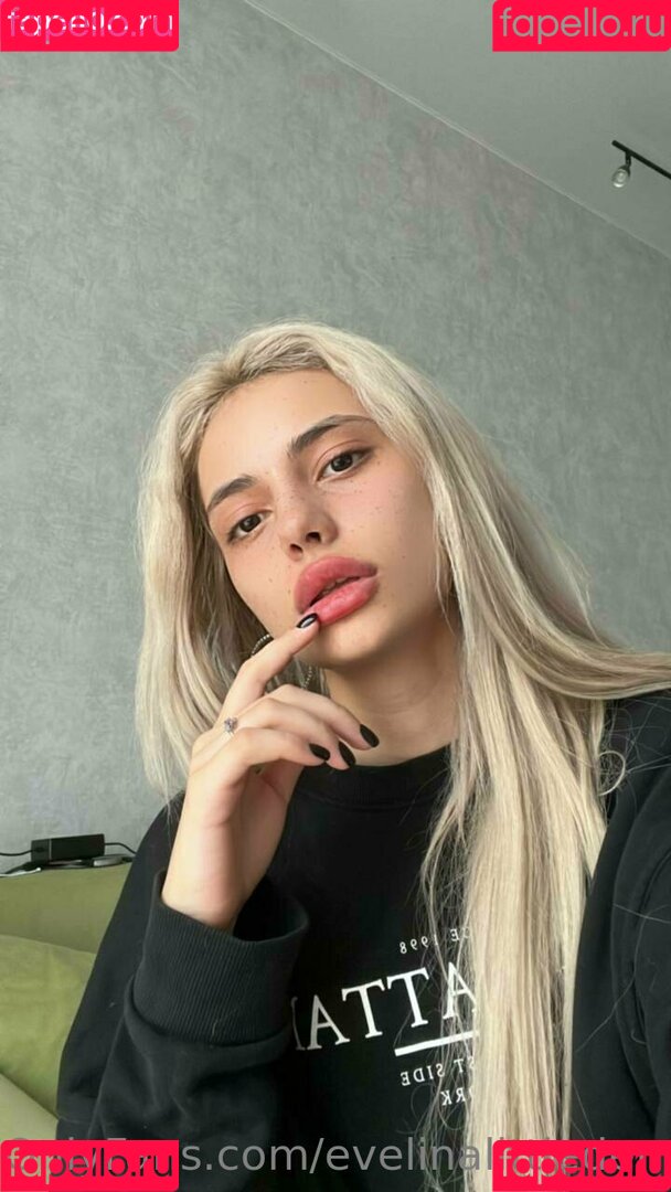 evelinalittledemon Onlyfans Photo Gallery 