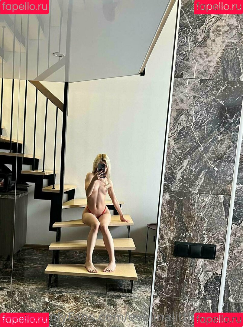 evelinalittledemon Onlyfans Photo Gallery 