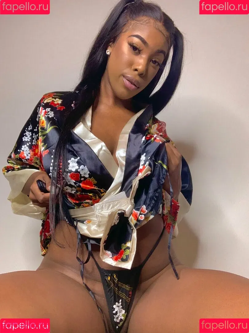 babygirlnaomii Onlyfans Photo Gallery 