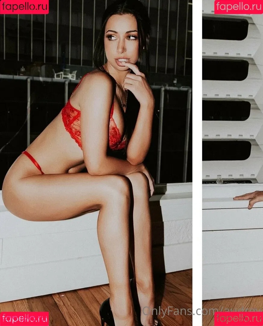 Audrey_ Onlyfans Photo Gallery 