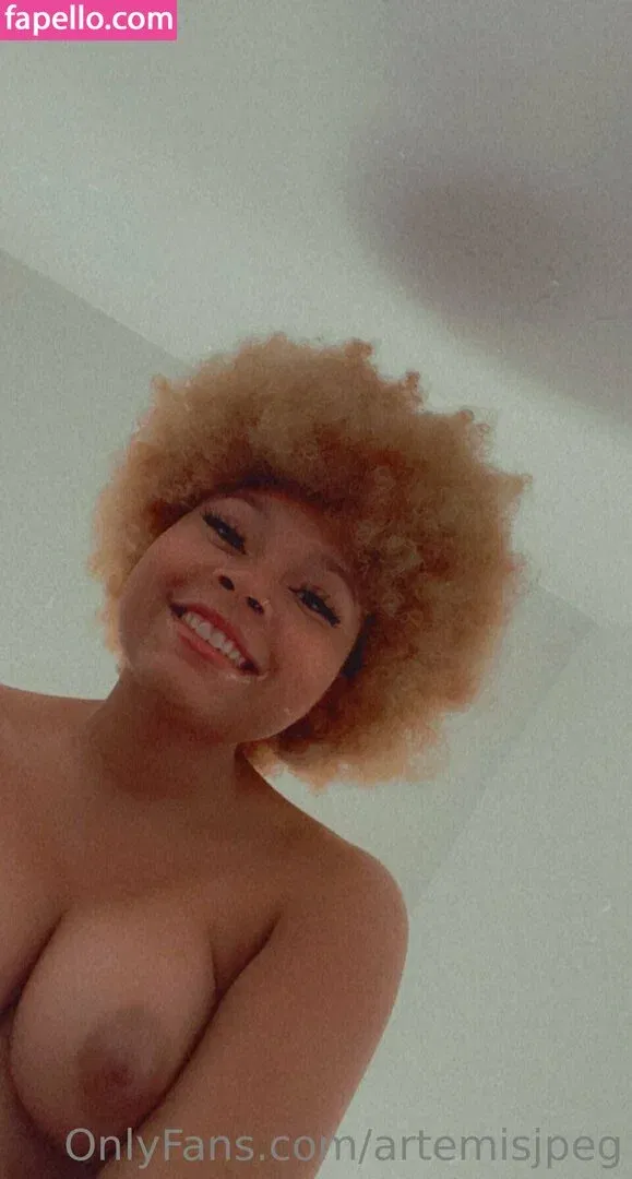 artemisjpeg Onlyfans Photo Gallery 