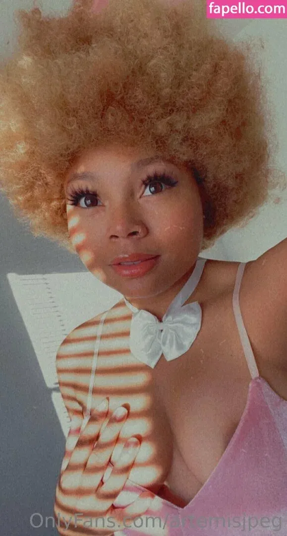 artemisjpeg Onlyfans Photo Gallery 