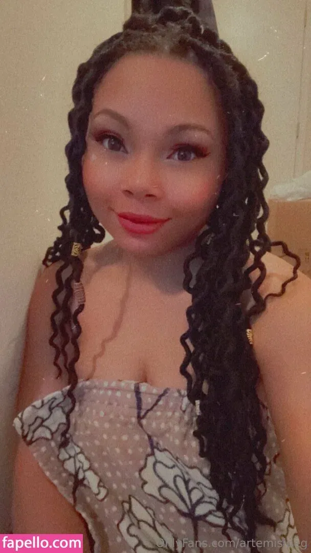 artemisjpeg Onlyfans Photo Gallery 