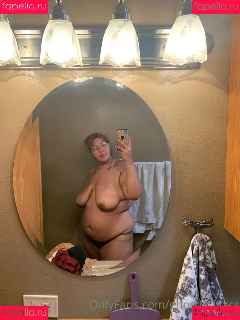 ghostly_lilacs Onlyfans Photo Gallery 