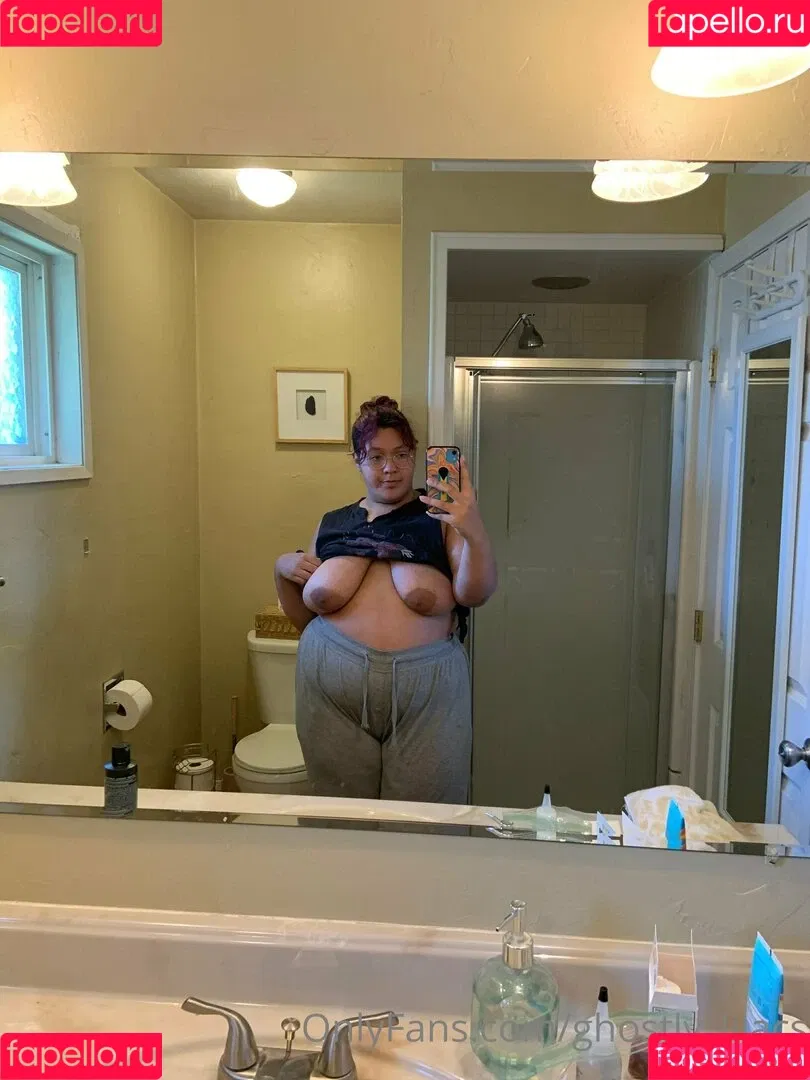 ghostly_lilacs Onlyfans Photo Gallery 