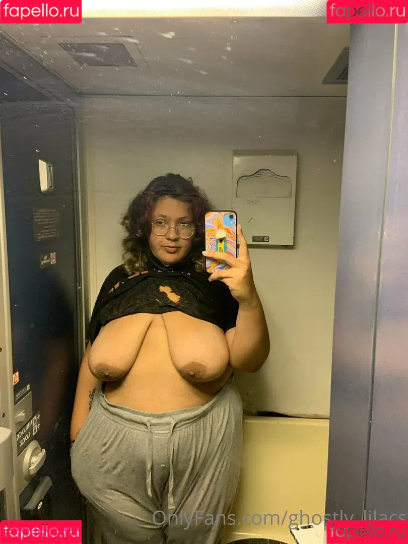 ghostly_lilacs Onlyfans Photo Gallery 