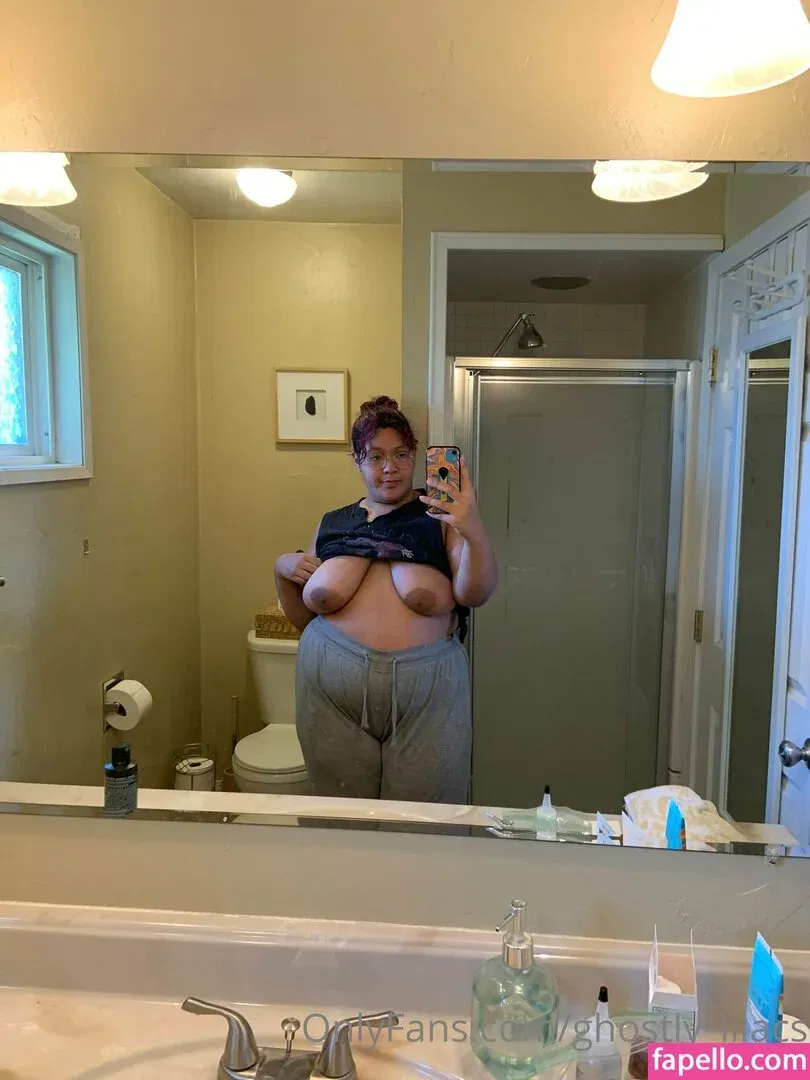 ghostly_lilacs Onlyfans Photo Gallery 