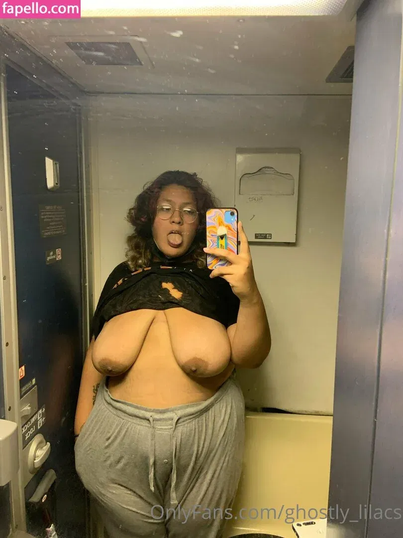 ghostly_lilacs Onlyfans Photo Gallery 