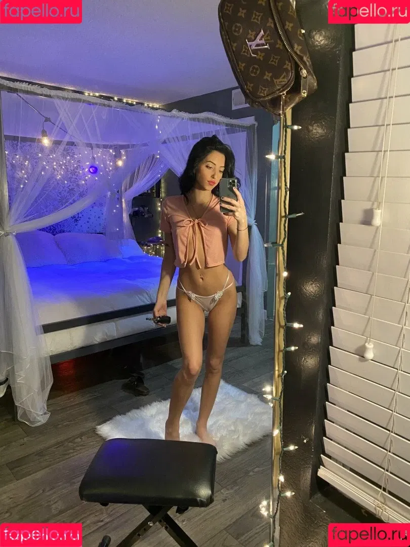 Karli Mergenthaler Onlyfans Photo Gallery 