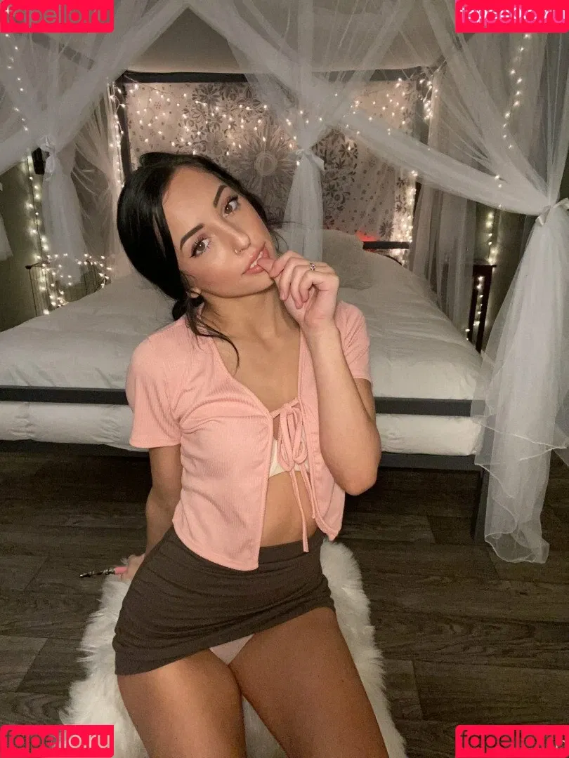 Karli Mergenthaler Onlyfans Photo Gallery 