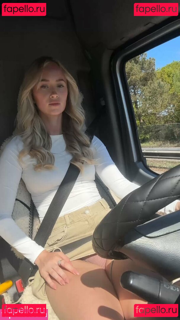 Tiasvanlife Nude Onlyfans Photo 4
