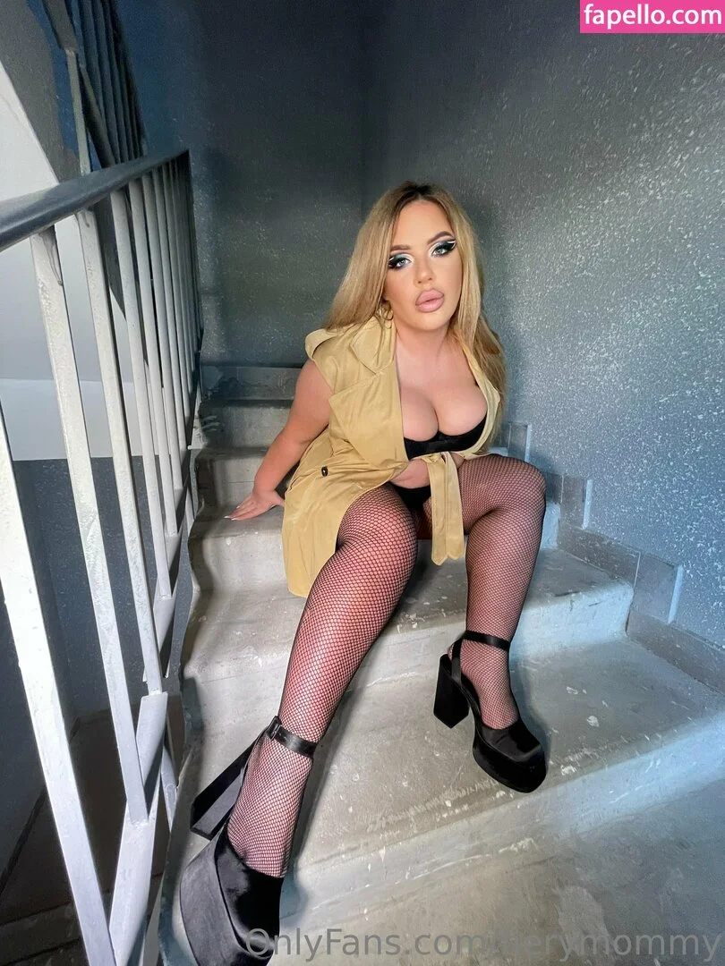 fierymommy Onlyfans Photo Gallery 
